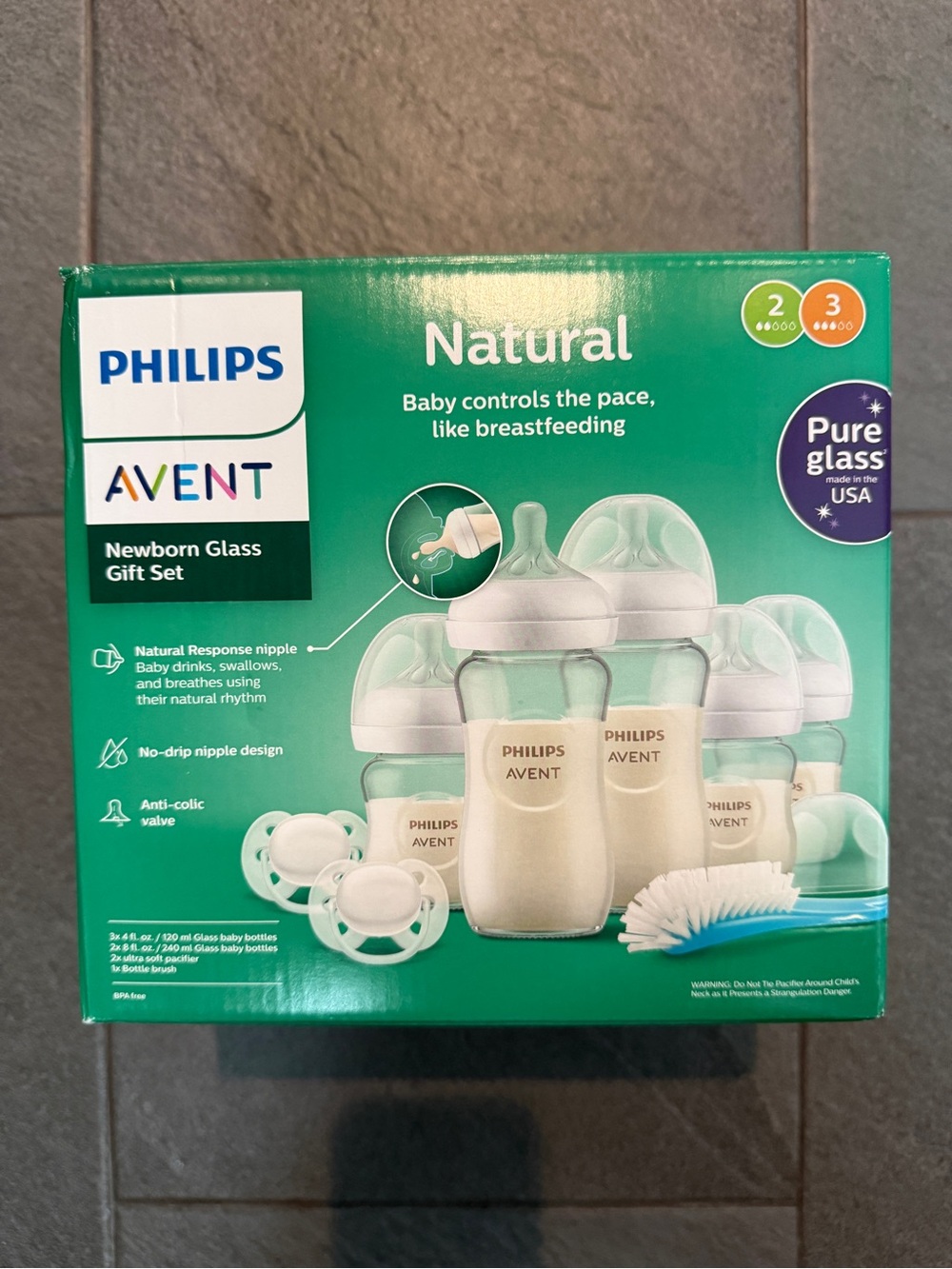 NWT- Philips AVENT Natural Newborn Glass Gift Set